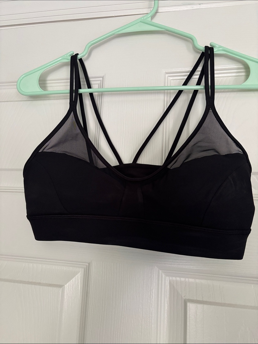 Lululemon mesh sports bra